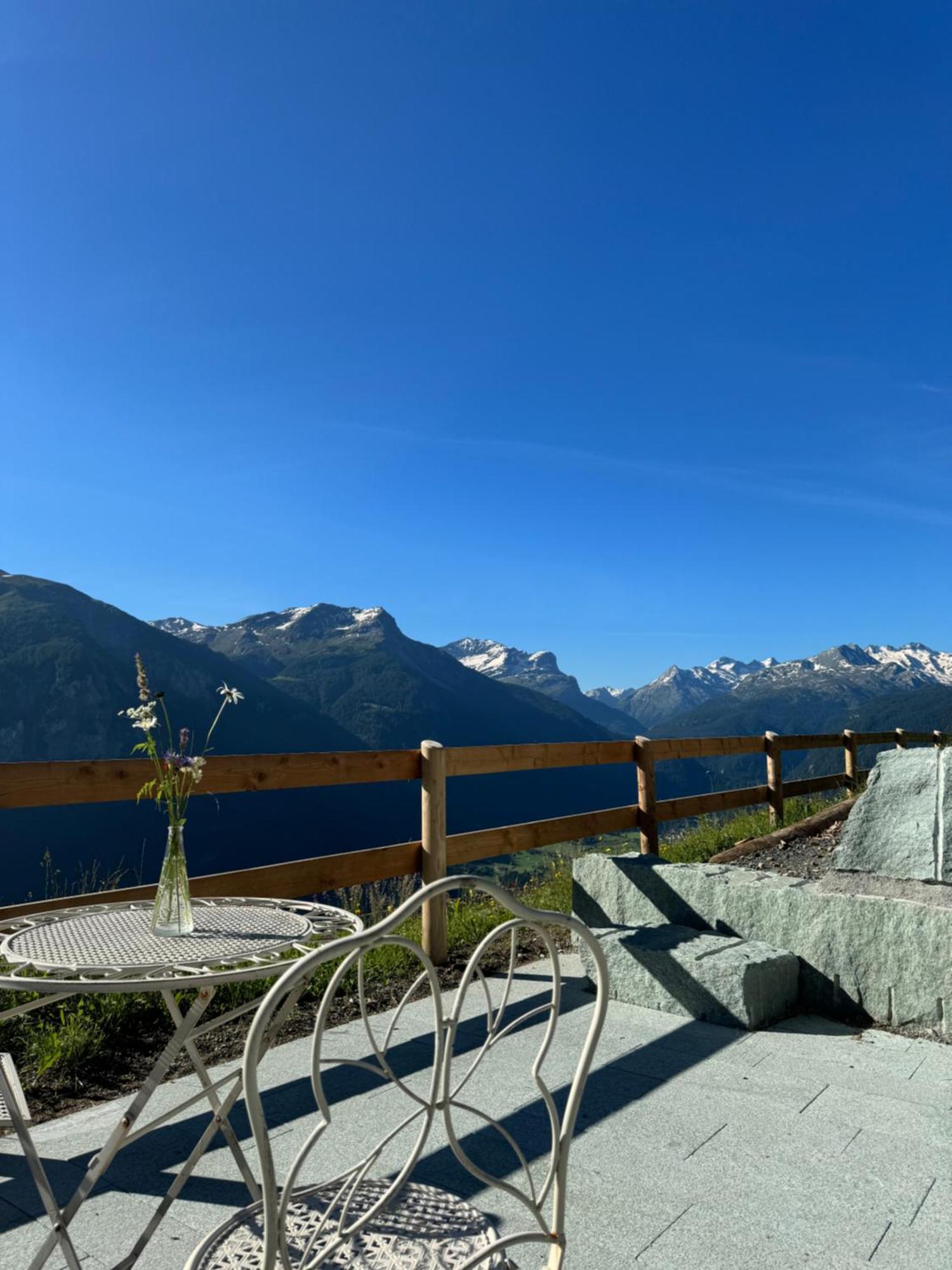 Ustreia Orta Bed & Breakfast Lohn Exterior photo